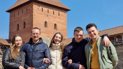 Члены профсоюза УЗ «Ляховичская ЦРБ» отправились на экскурсионную поездку  по маршруту «Стеклозавод «Неман» - Лида».
