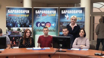 Две молодые семьи медицинских работников приняли участие 17 сентября, в День народного единства, в городском форуме «Мы – единая семья!», который проходил на базе санатория «Магистральный» (г. Барановичи»).
