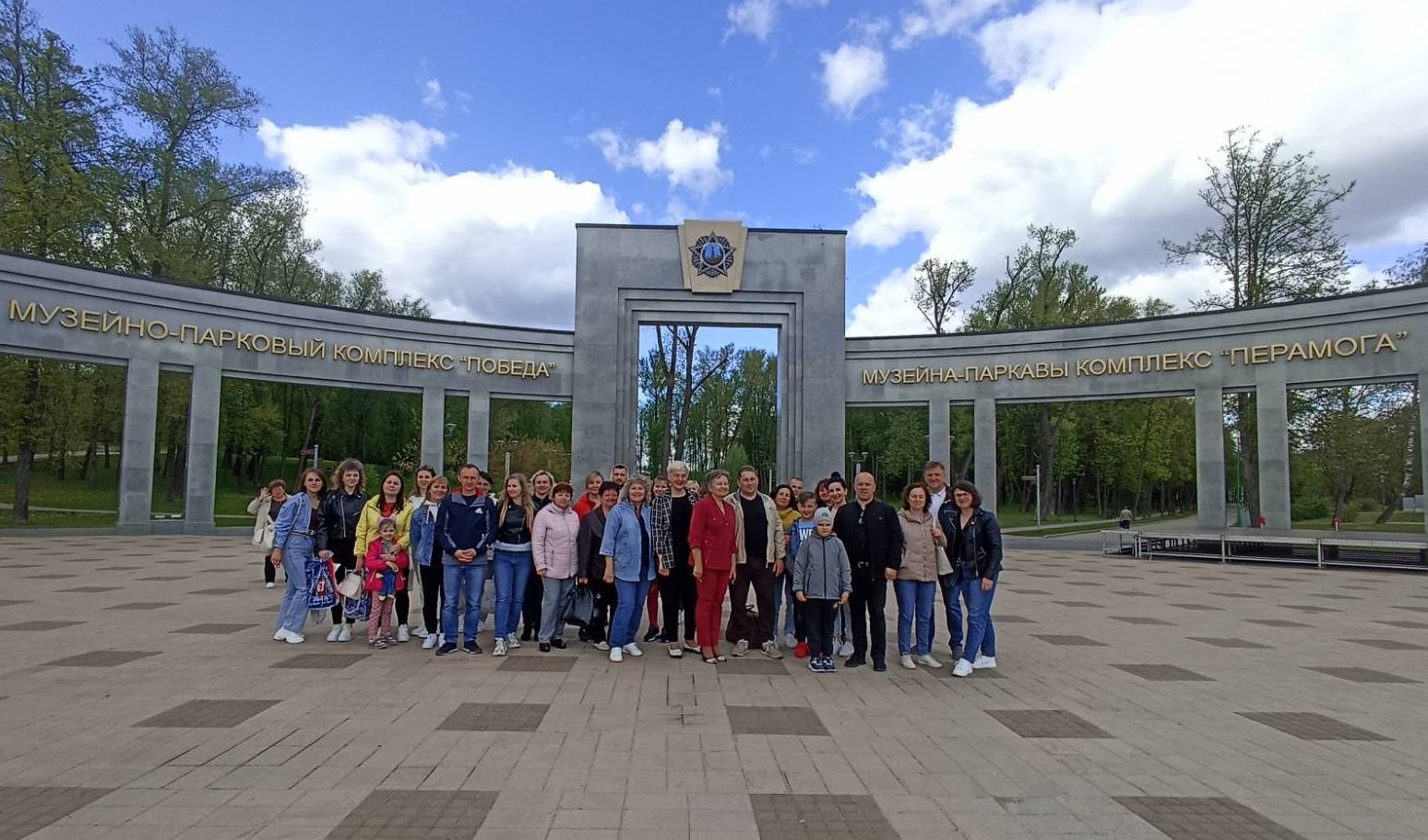 Экскурсию в Минск по историческим местам с заездом в аквапарк «Лебяжий»  организовала первичка Дрогичинской райбольницы