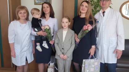 Акция «Поздравим маму вместе» прошла в Пружанской центральной районной больнице