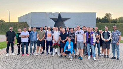 Первый спортивный день турнира по мини-футболу закончился знакомством с историей города над Бугом