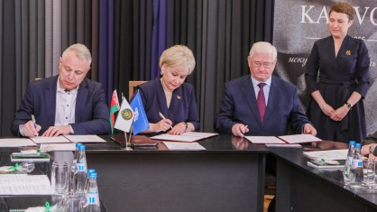 ОПЛАЧИВАЕМЫЙ ОТЦОВСКИЙ ОТПУСК, КОМПЕНСАЦИЯ РАСХОДОВ НА ОПЛАТУ КРУЖКОВ. ПРАВИТЕЛЬСТВО, ПРОФСОЮЗЫ И НАНИМАТЕЛИ ПОДПИСАЛИ СОГЛАШЕНИЕ ПО ПОДДЕРЖКЕ СЕМЕЙ С ДЕТЬМИ